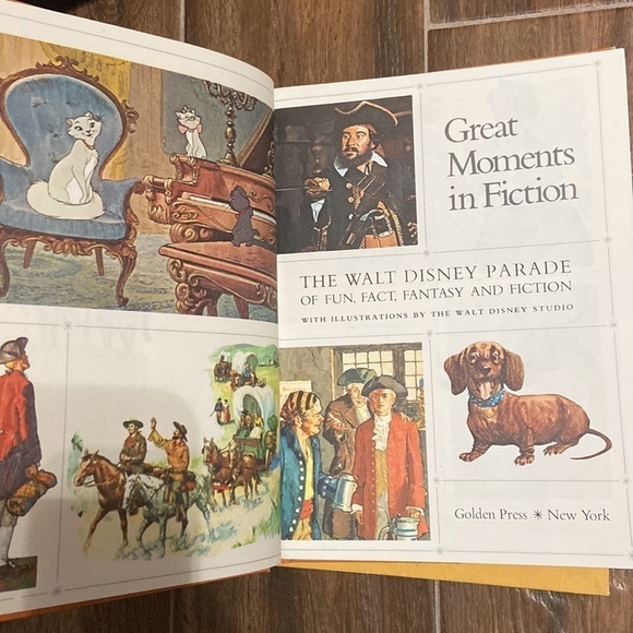 Lot of two vintage Disney hardback books Walt Disney great moments in fiction - Picture 7 of 10